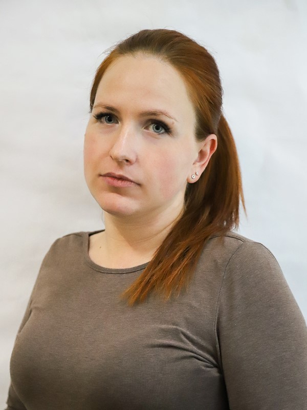 Нещадим Анна Эдуардовна.