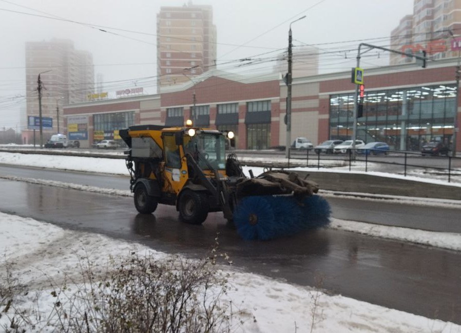 Уборка и благоустройство в городе.