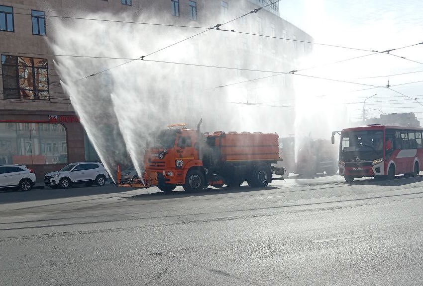 Уборка и благоустройство в городе.