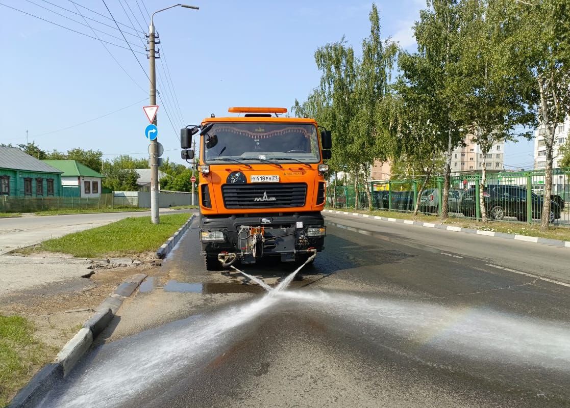 Уборка в городе.