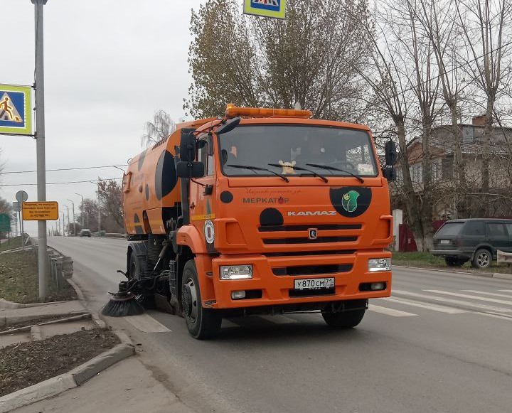 Уборка и благоустройство в городе.