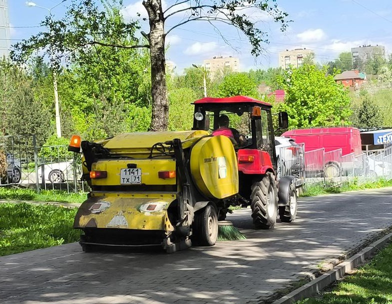 Уборка в городе.