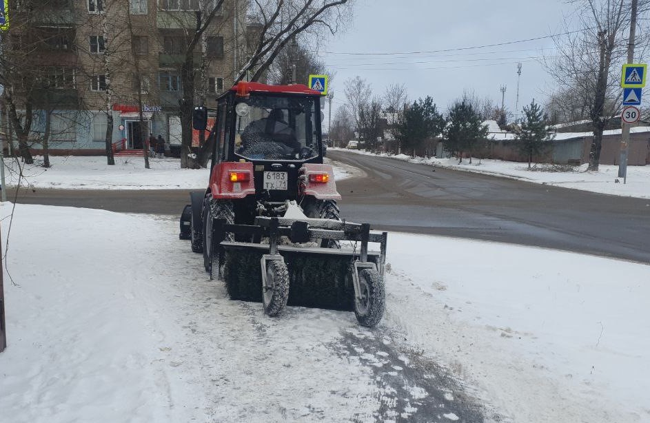 Уборка и благоустройство в городе.