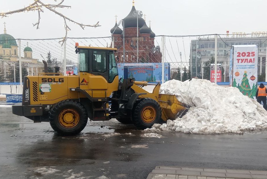 Уборка и благоустройство в городе.