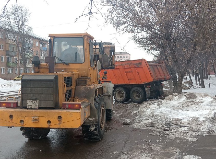 Уборка в городе.