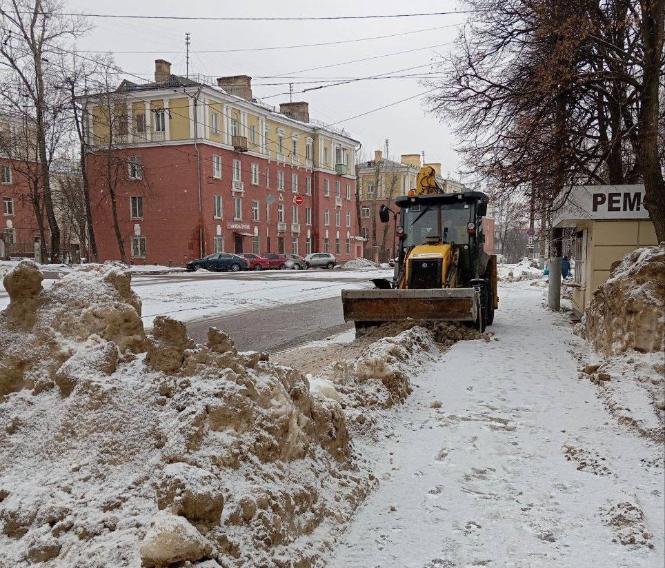 Уборка в городе.