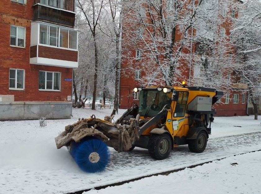 Уборка и благоустройство в городе.