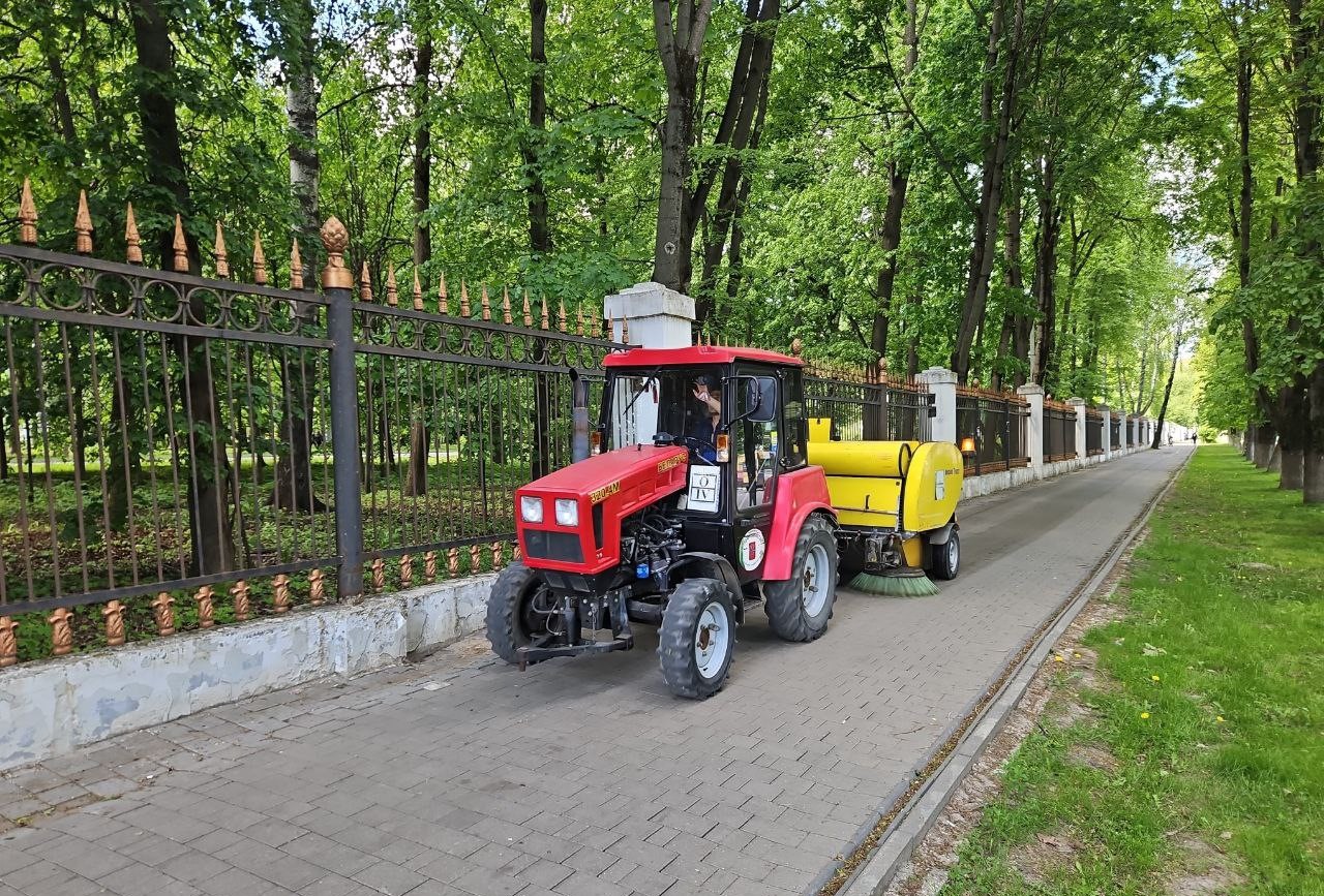 Уборка и благоустройство в городе.
