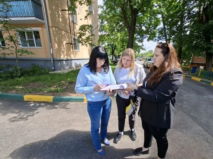 В Туле прошли первые приемки обновленных дворовых территорий.