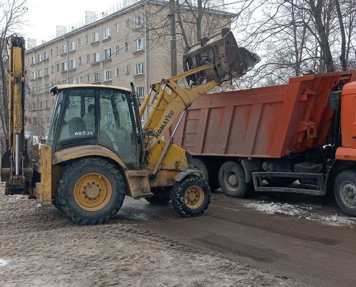 Уборка в городе.