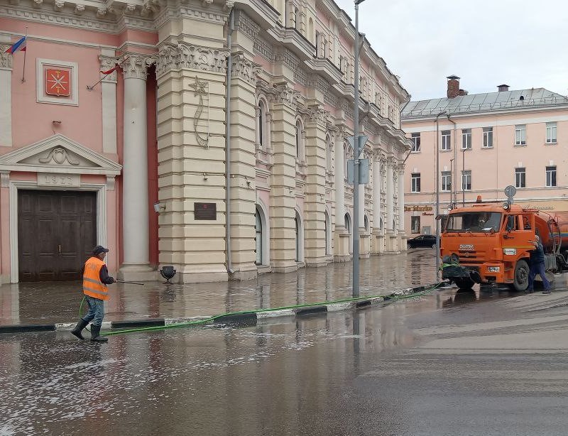 Уборка в городе.