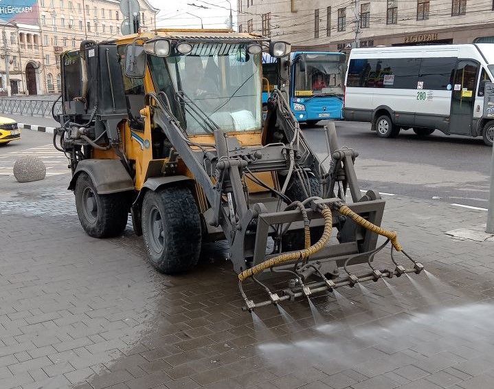 Уборка в городе.