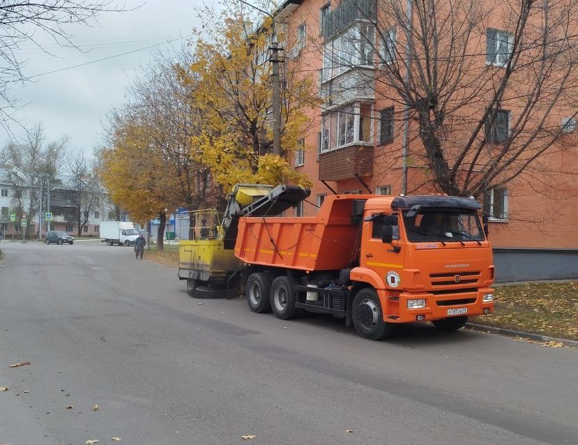 Уборка и благоустройство в городе.