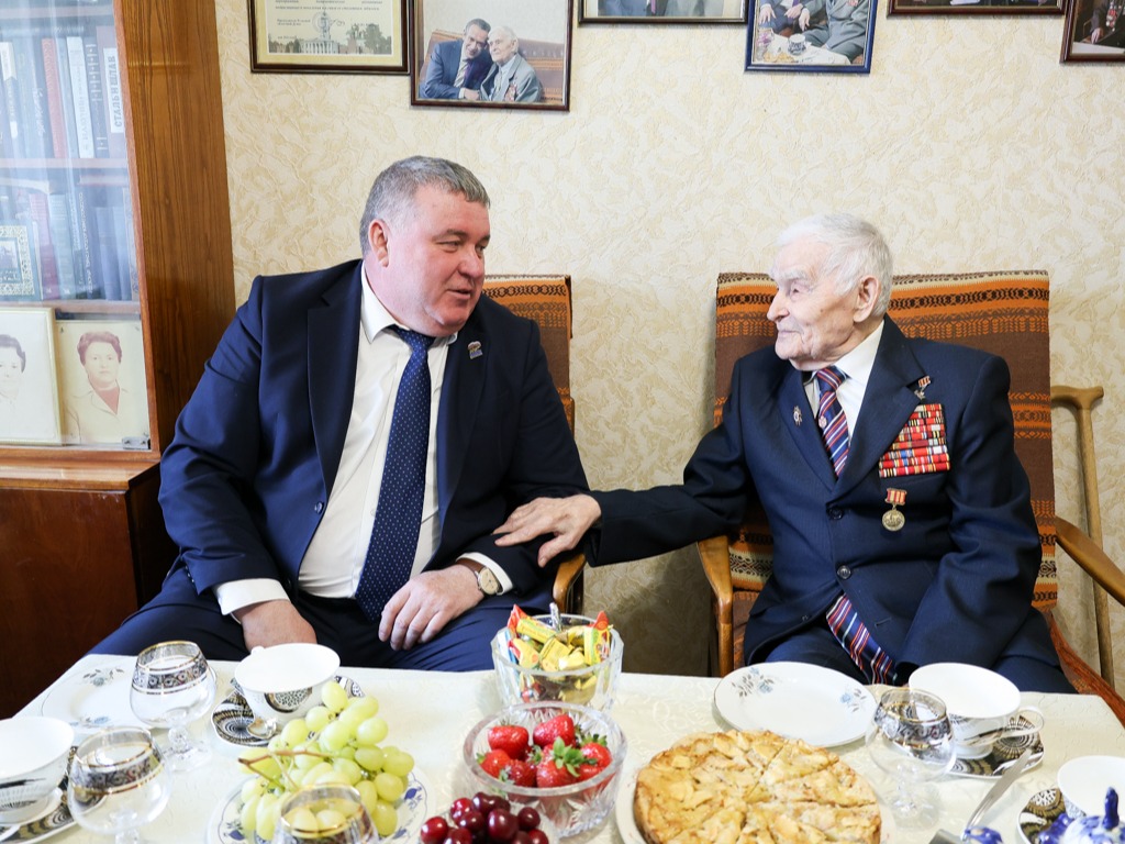 Илья Беспалов Василию Мирошниченко: Оставайтесь для всех нас примером жизнелюбия!.