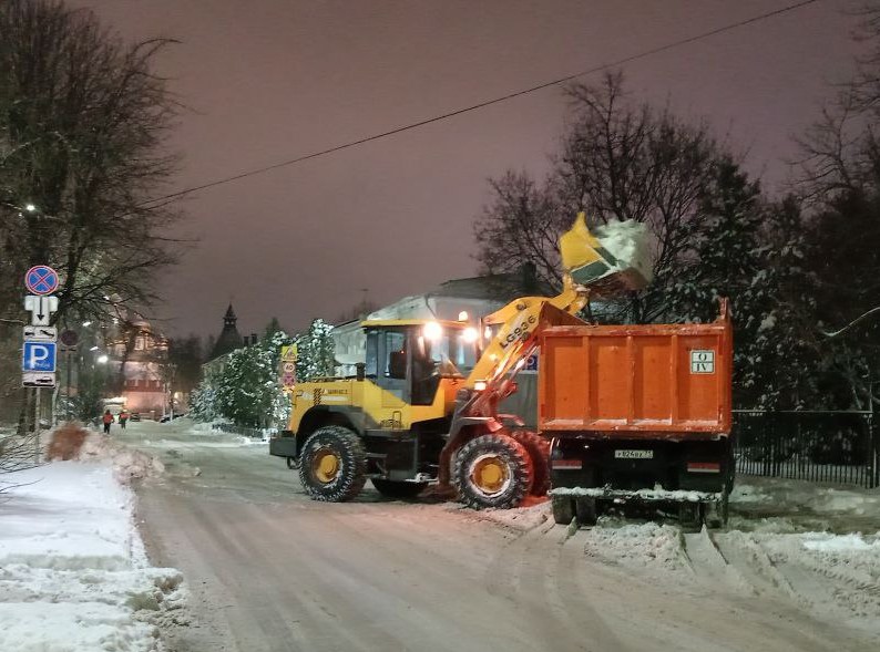 Уборка в городе.