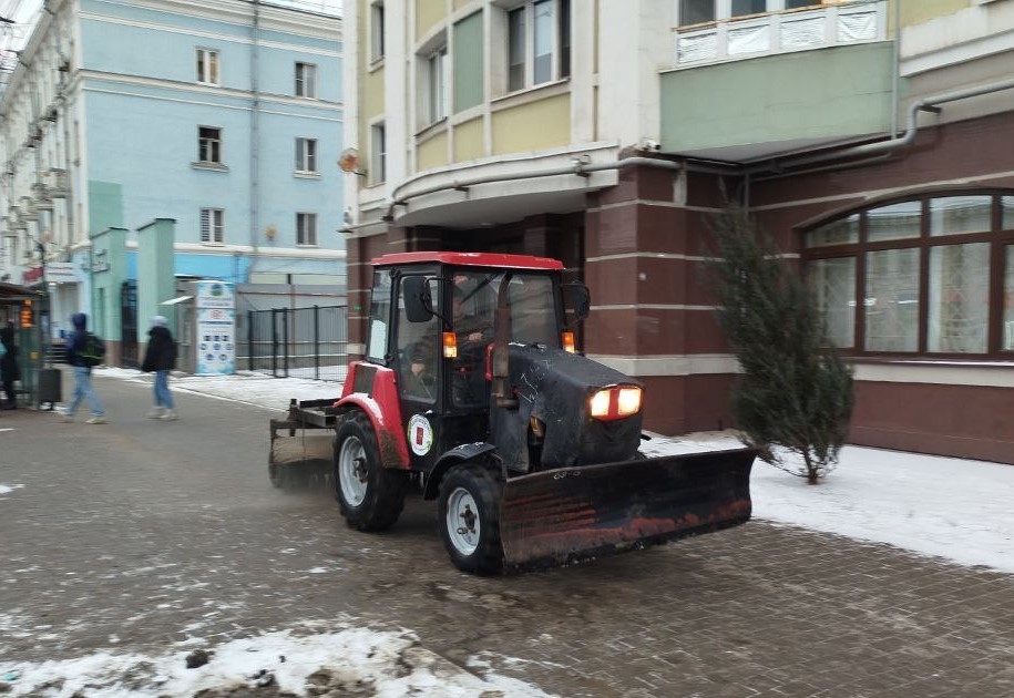 Уборка и благоустройство в городе.