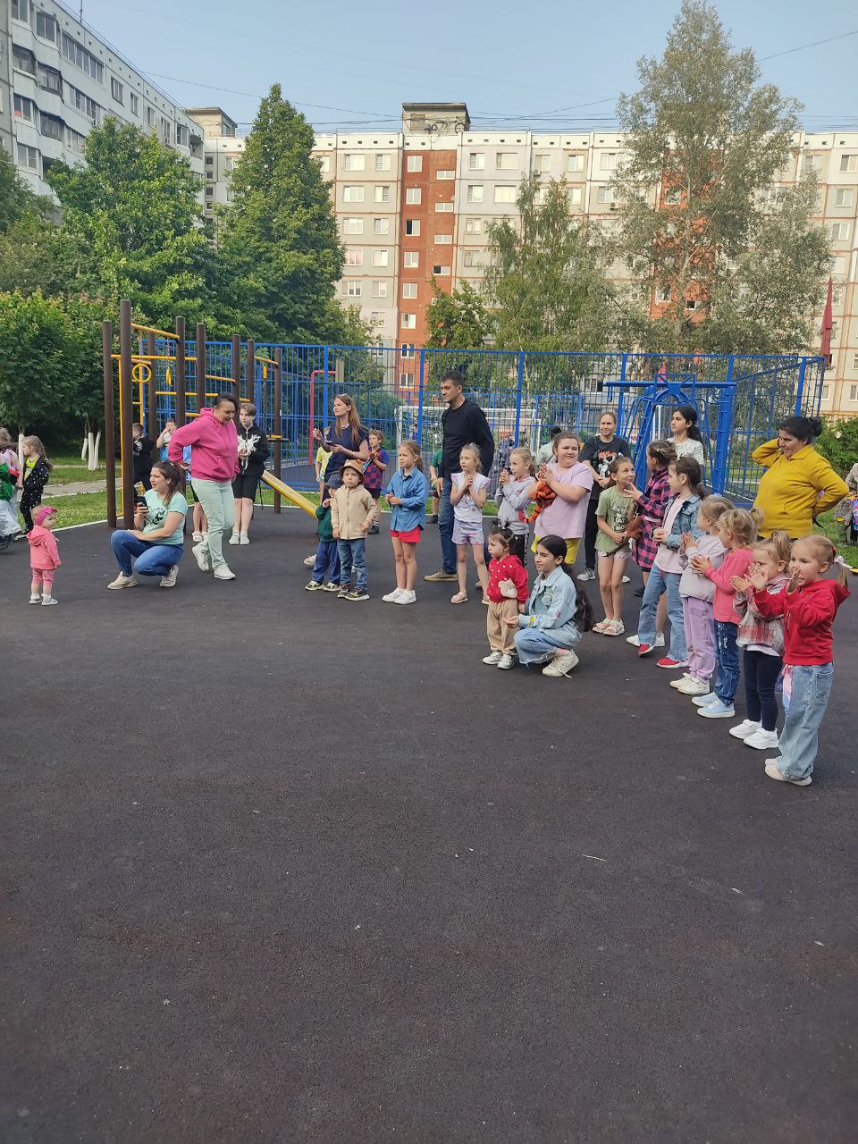 В Советском округе прошел праздник двора .