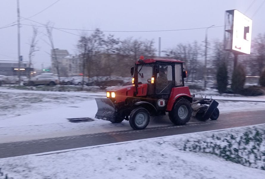 Уборка и благоустройство в городе.