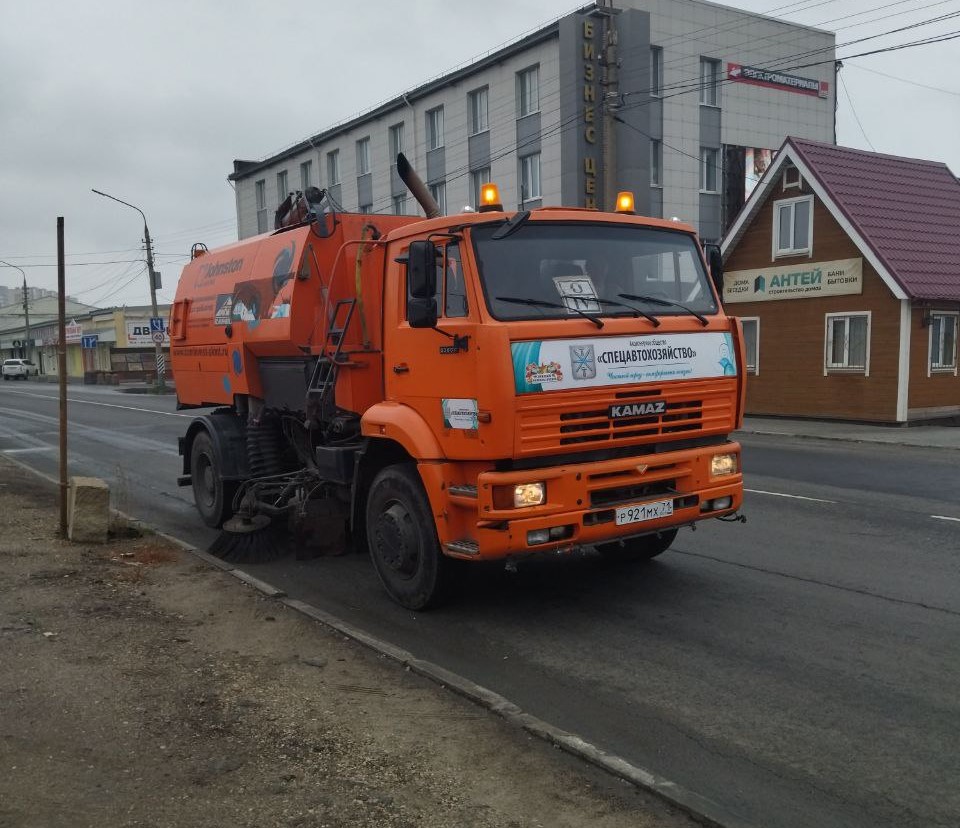 Уборка в городе.