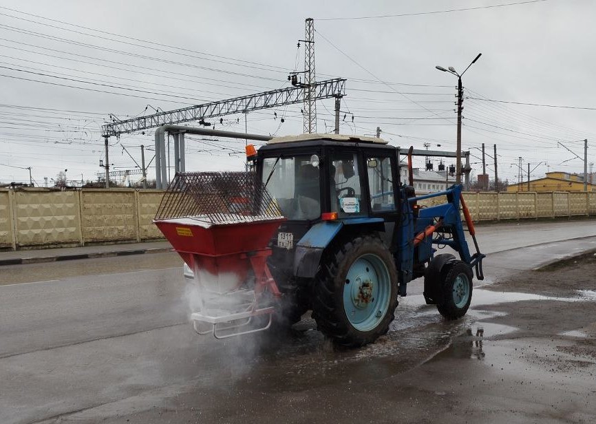 Уборка и благоустройство в городе.
