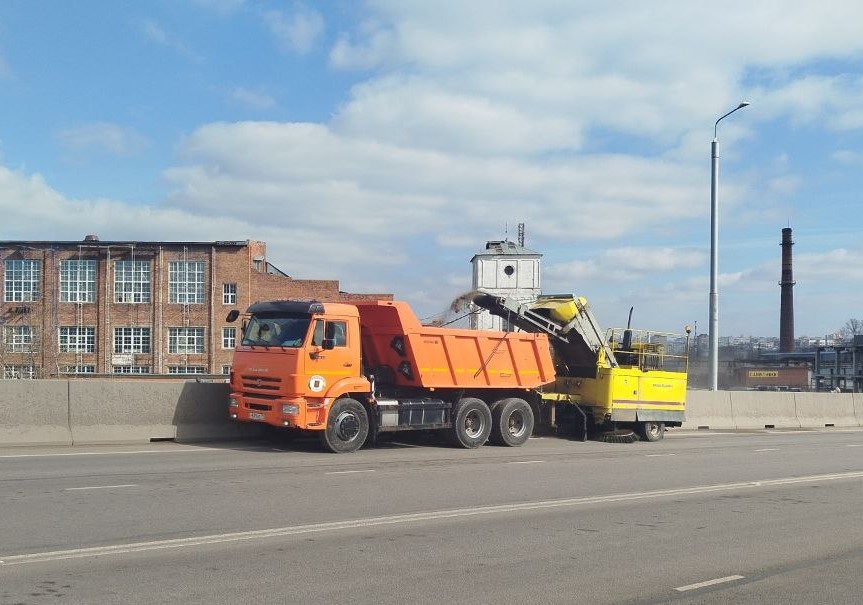 Уборка и благоустройство в городе.