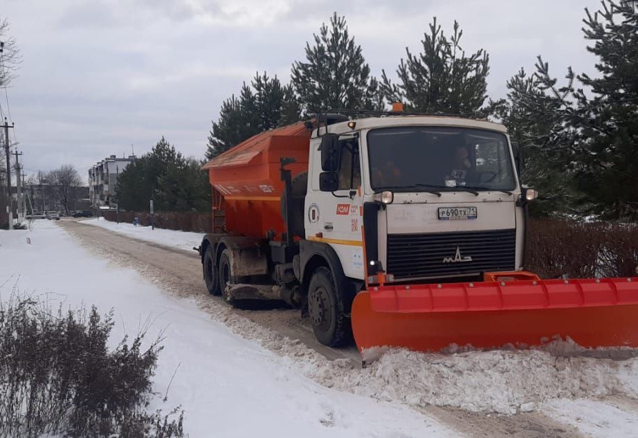 Уборка и благоустройство в городе.