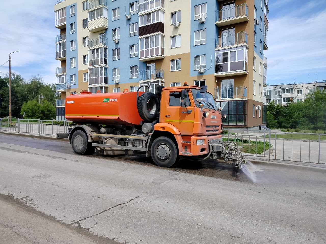 Уборка в городе.