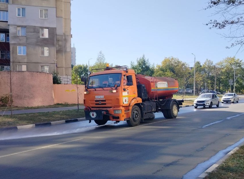 Уборка в городе.