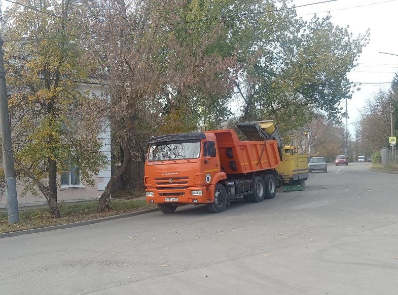 Уборка и благоустройство в городе.