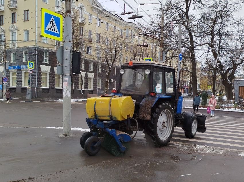 Уборка и благоустройство в городе.