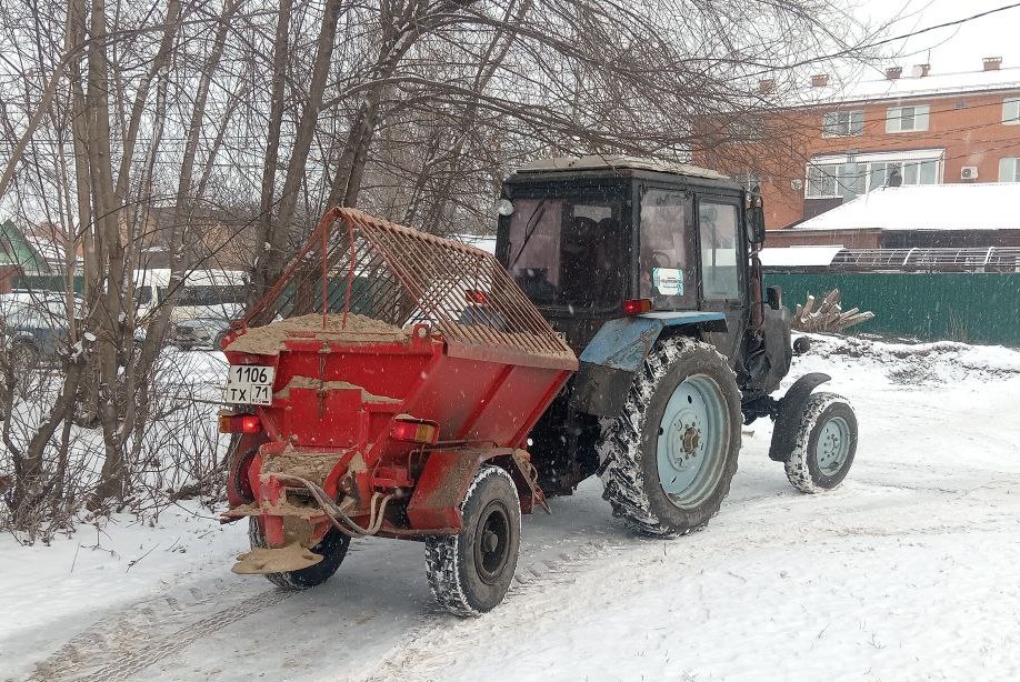 Уборка и благоустройство в городе.