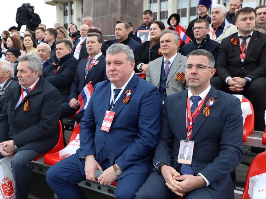 В день 81-й годовщины со дня Великой Победы в Туле состоялся военный парад.