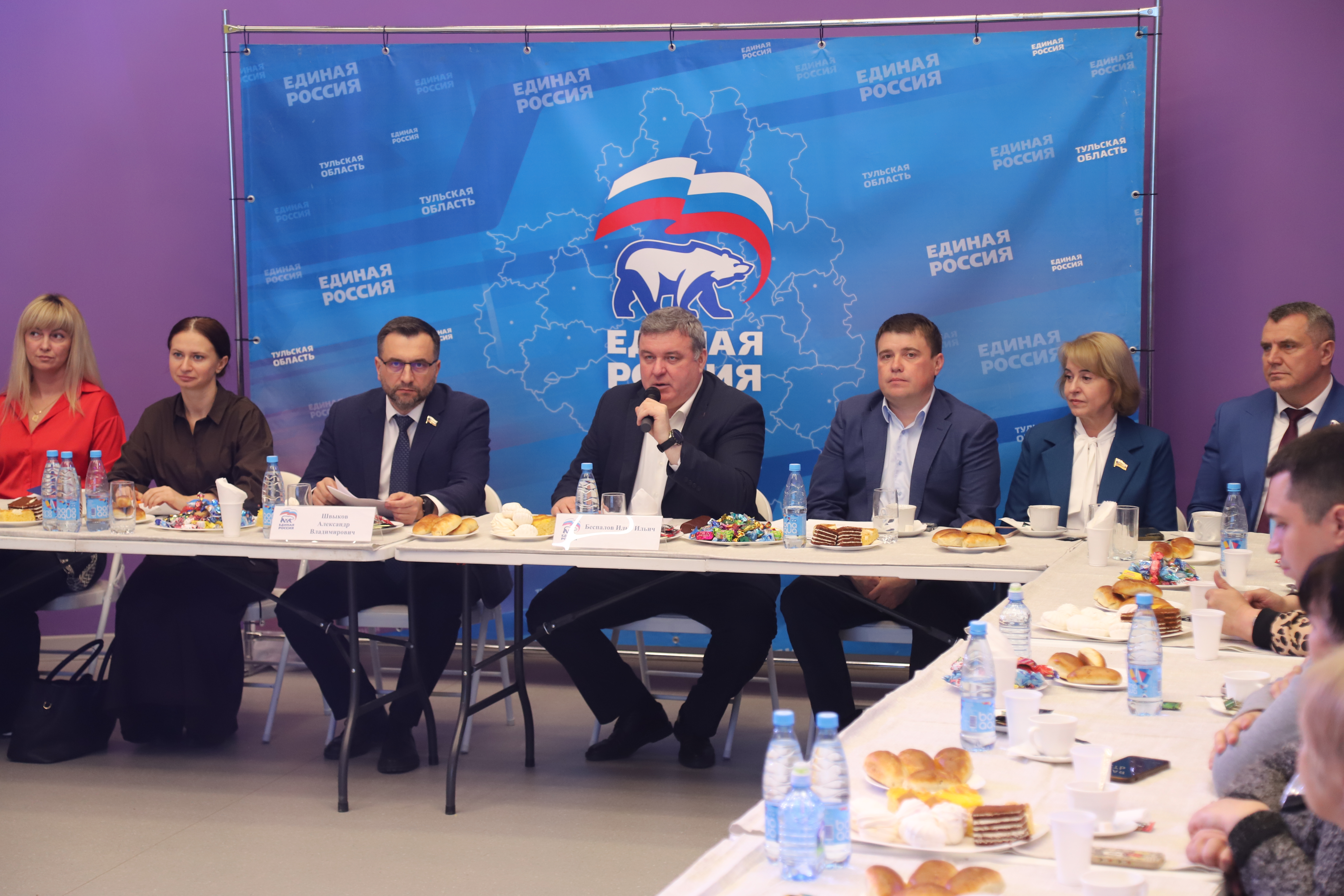 Илья Беспалов встретился с активистами Привокзального округа.