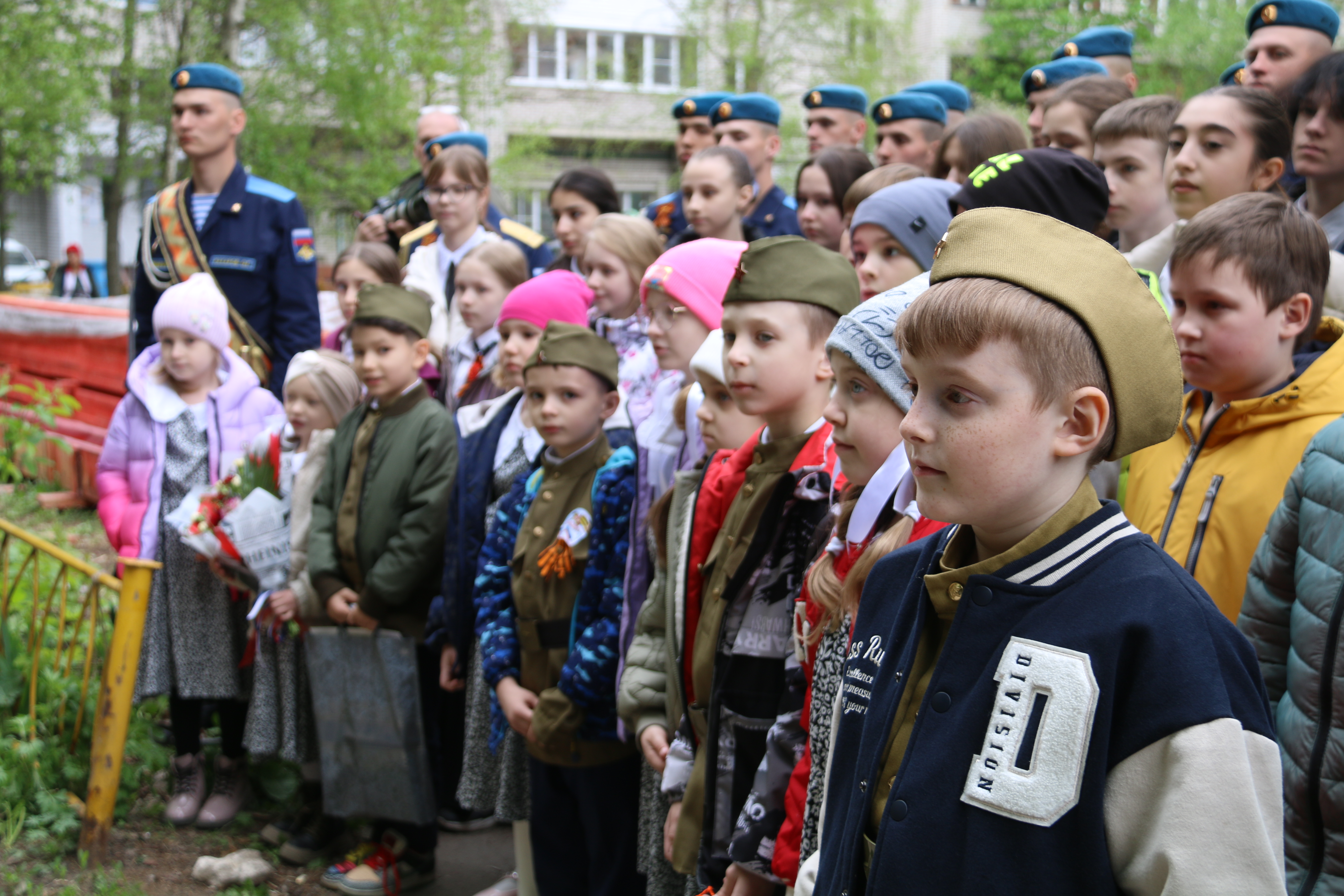 «Парад у дома Ветерана» продолжается.