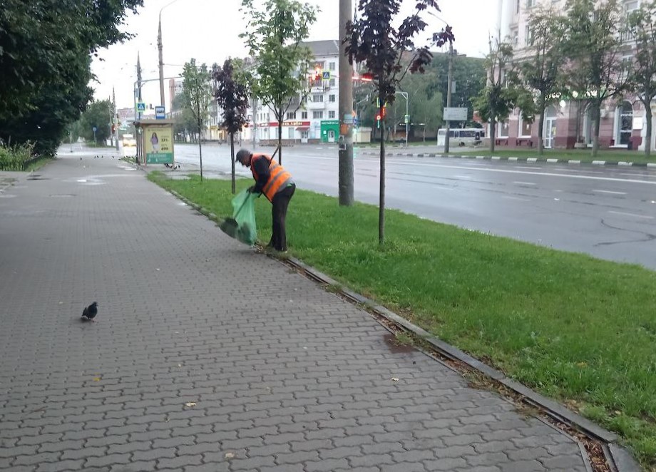 Уборка и благоустройство в городе.