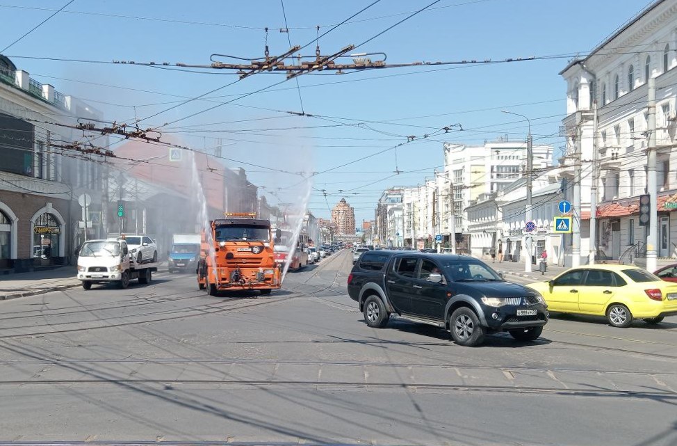 Уборка и благоустройство в городе.