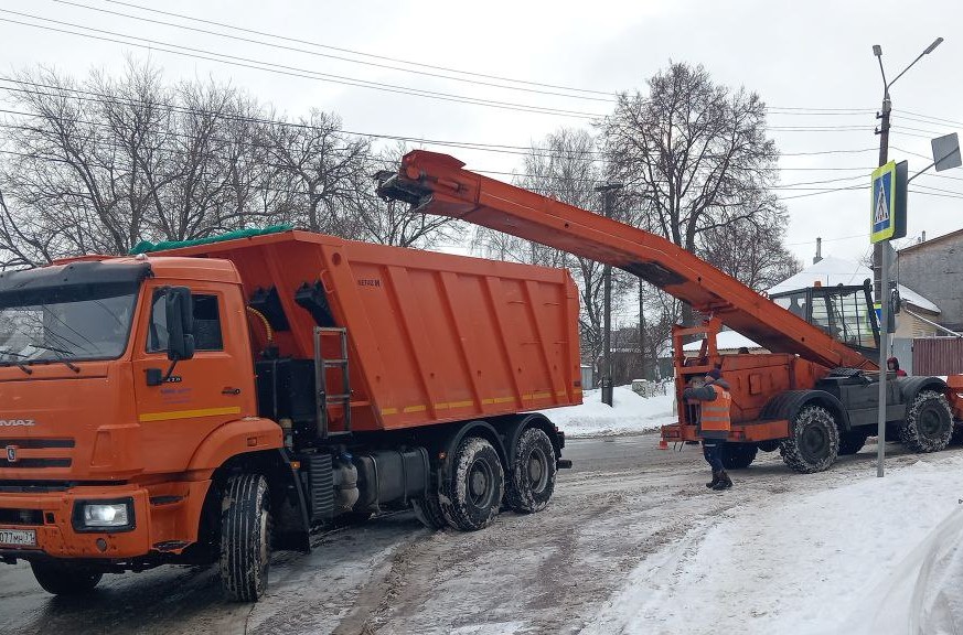 Уборка в городе.