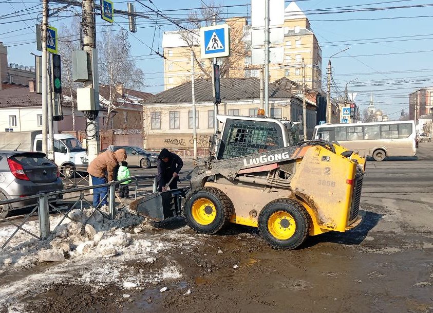 Уборка в городе.