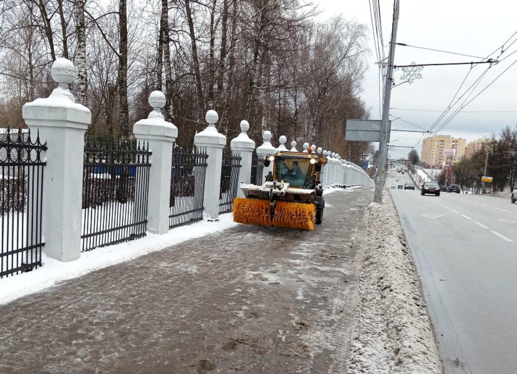 Городские службы продолжают работать в усиленном режиме.