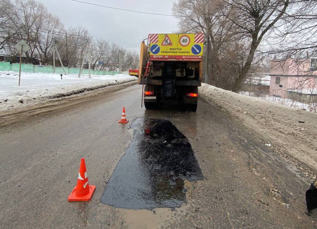 В Туле проводят аварийно-восстановительный ремонт дорог.