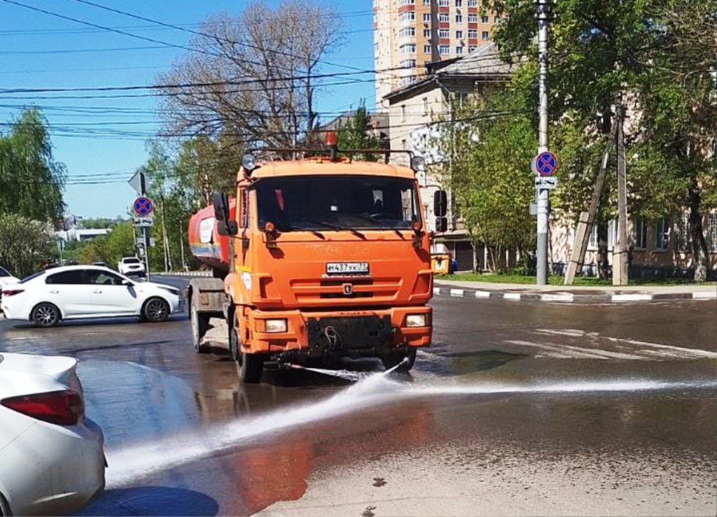 Уборка в городе.