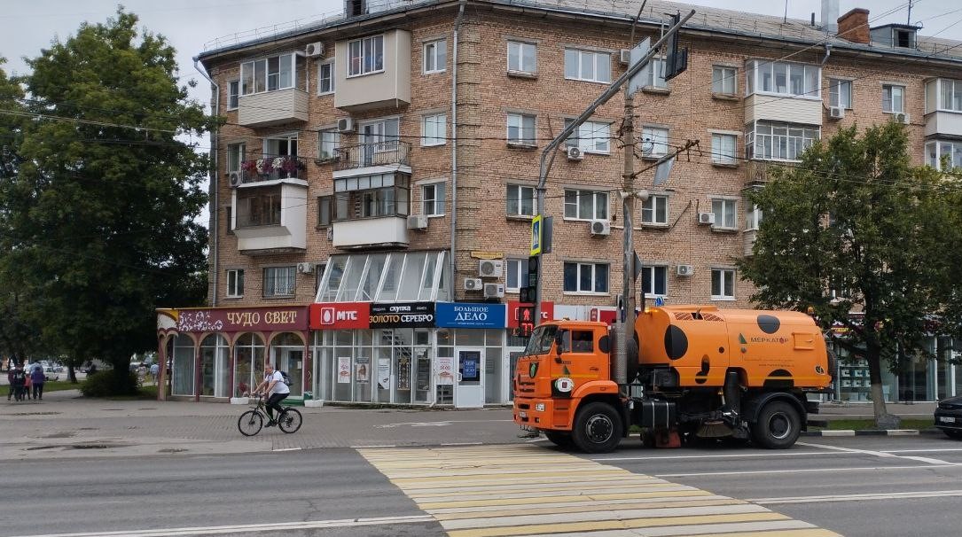 Уборка в городе.