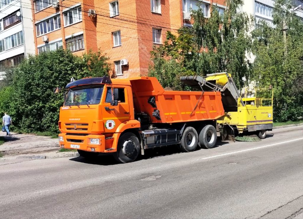 Уборка в городе.