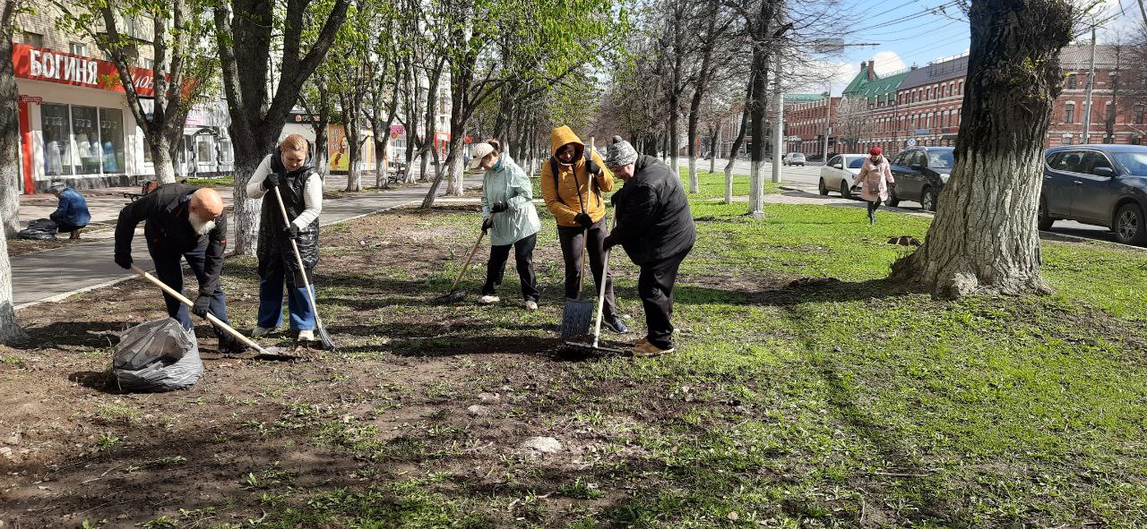 В общеобластном субботнике приняли участие более 16 тысяч жителей города.