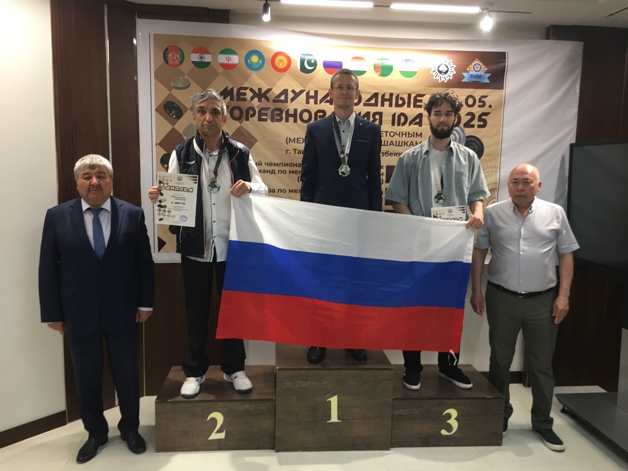 Туляк выиграл серебро Кубка мира по стоклеточным шашкам.
