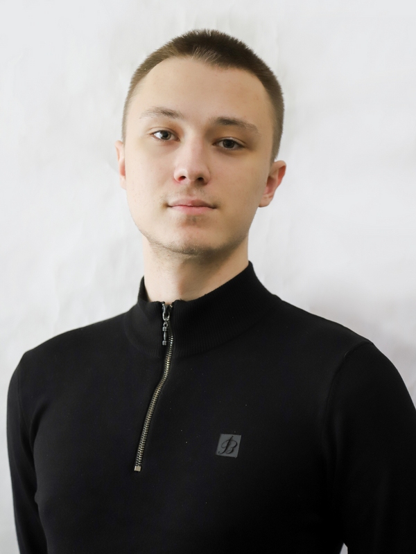 Волков Роман Романович.