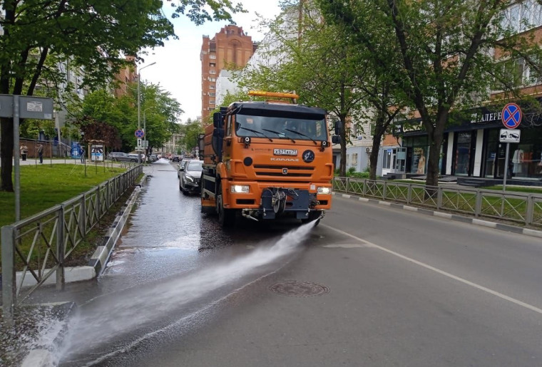 Уборка и благоустройство в городе. Уборка и благоустройство в городе.