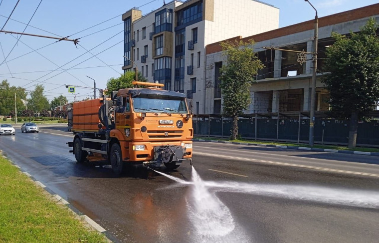 Уборка и благоустройство в городе. Уборка и благоустройство в городе.