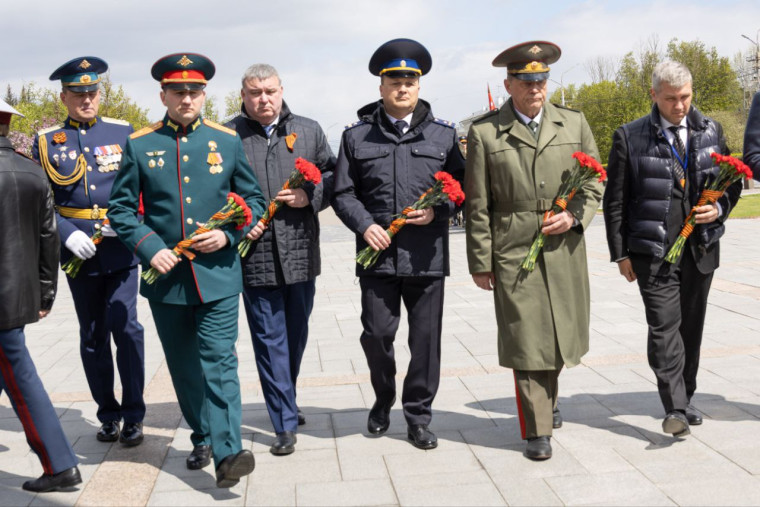 В Туле почтили память павших в Великой Отечественной войне.