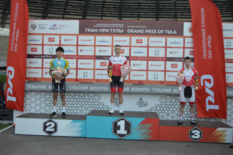 Тульские велогонщики снова завоевали первые и призовые места в Гран-при Тулы.